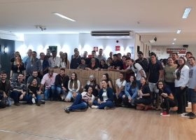 Projeto “IPOG Contra a Fome” mobiliza universitários em competição saudável que arrecada alimentos para famílias em vulnerabilidade em Goiás. Ação transforma sala de aula em exercício real de cidadania.