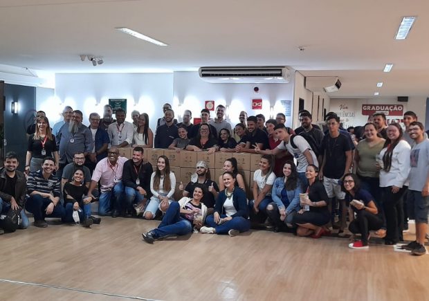 Projeto “IPOG Contra a Fome” mobiliza universitários em competição saudável que arrecada alimentos para famílias em vulnerabilidade em Goiás. Ação transforma sala de aula em exercício real de cidadania.